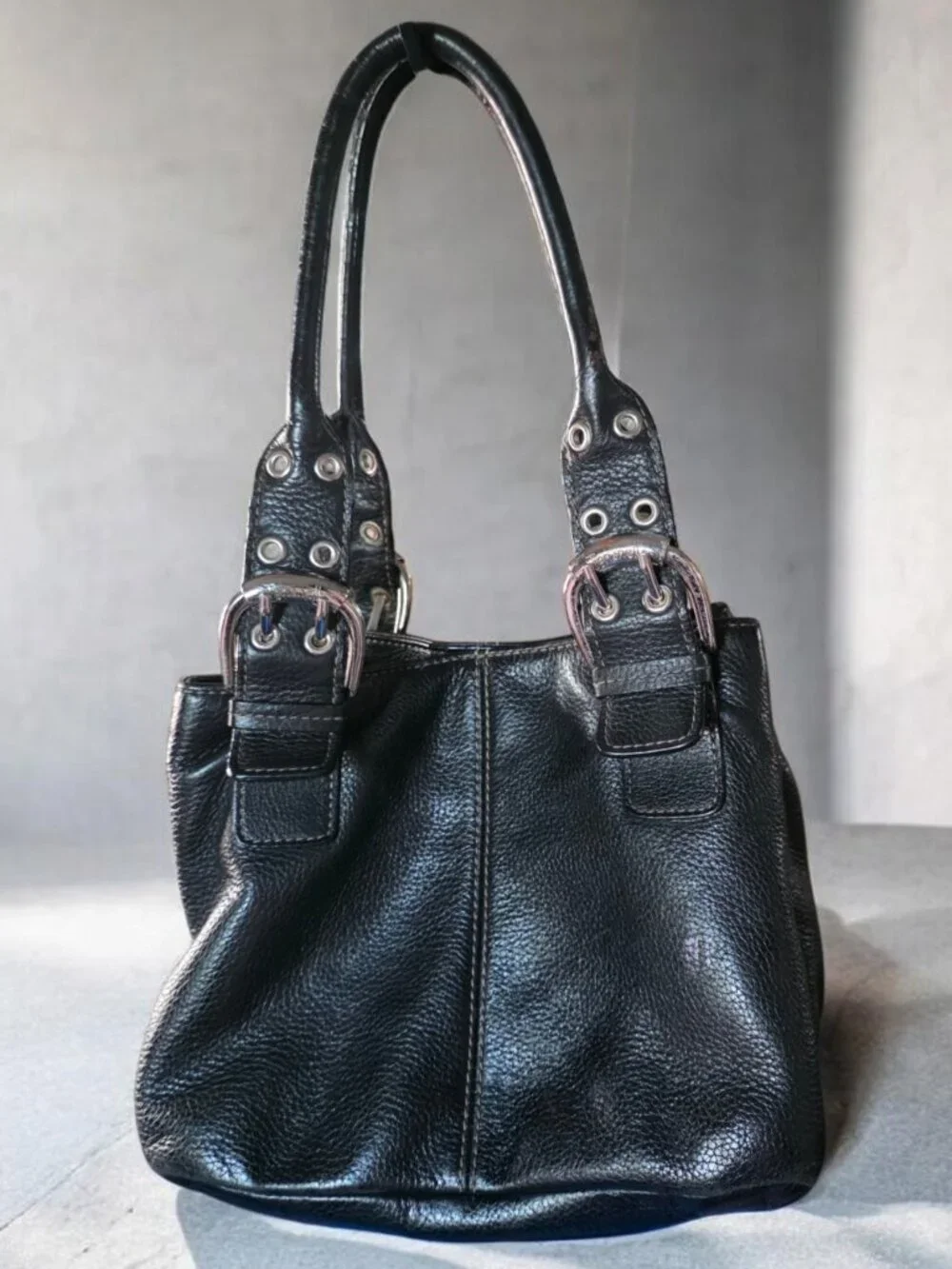 VINTAGE TIGNANELLO Black Leather Pebble Grain Satchel/Bucket Bag With Buckles